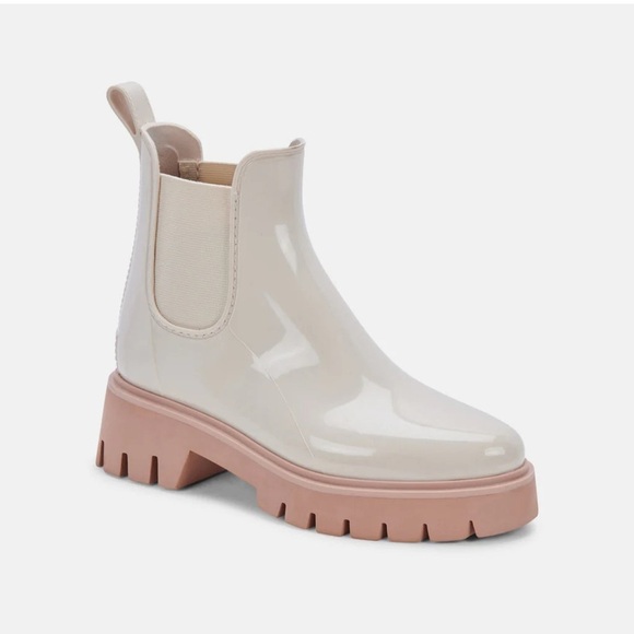 Dolce Vita Shoes - Dolce Vita Thunder H2O Boots Ivory Patent Stella Rain Boots size 9